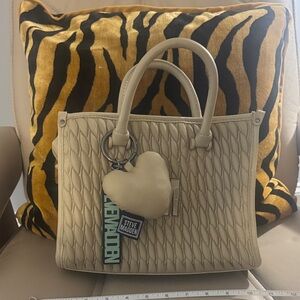 Adorable Steve Madden Beige Quilted Tote EUC with Heart Charm